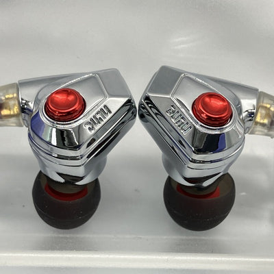 【中古】TITAN S2【秋葉原】