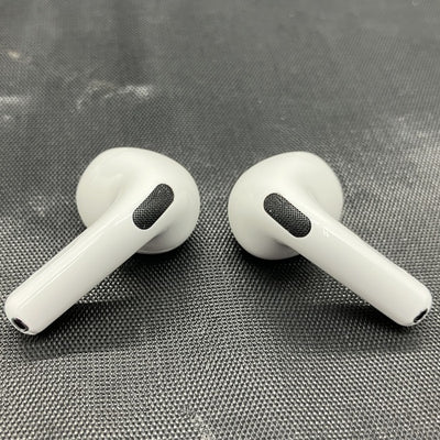 【中古】AirPods 4 MXP93J/A（アクティブノイズキャンセリング搭載）【秋葉原】