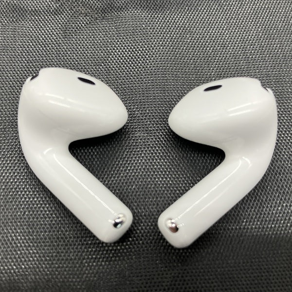 【中古】AirPods 4 MXP93J/A（アクティブノイズキャンセリング搭載）【秋葉原】