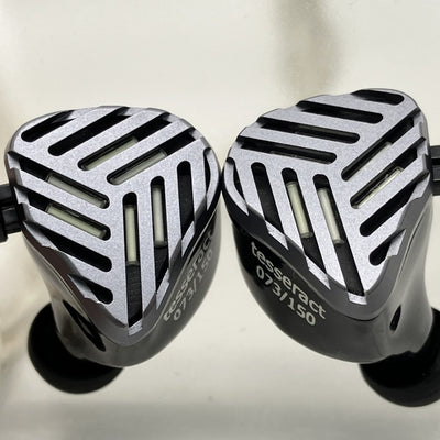 【中古】Tesseract(Universal Fit)【秋葉原】
