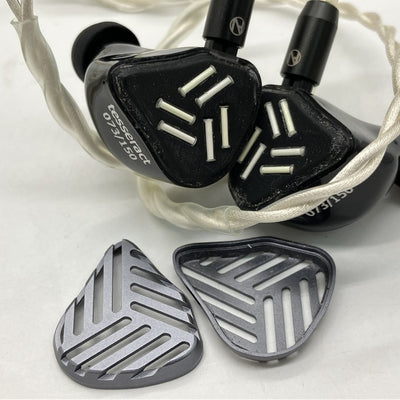 【中古】Tesseract(Universal Fit)【秋葉原】