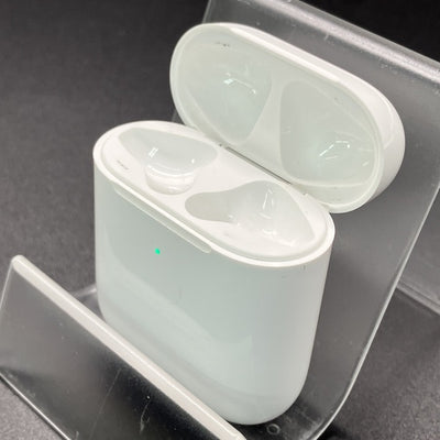 【中古】Wireless Charging Case for AirPods MR8U2J/A【秋葉原】