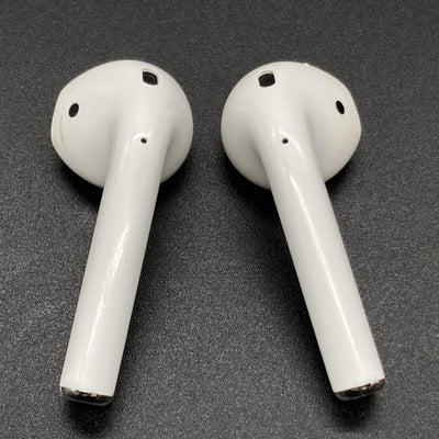 【中古】AirPods with Charging Case MV7N2J/A【日本橋】