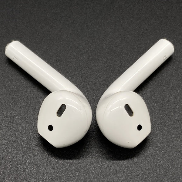 【中古】AirPods with Charging Case MV7N2J/A【日本橋】