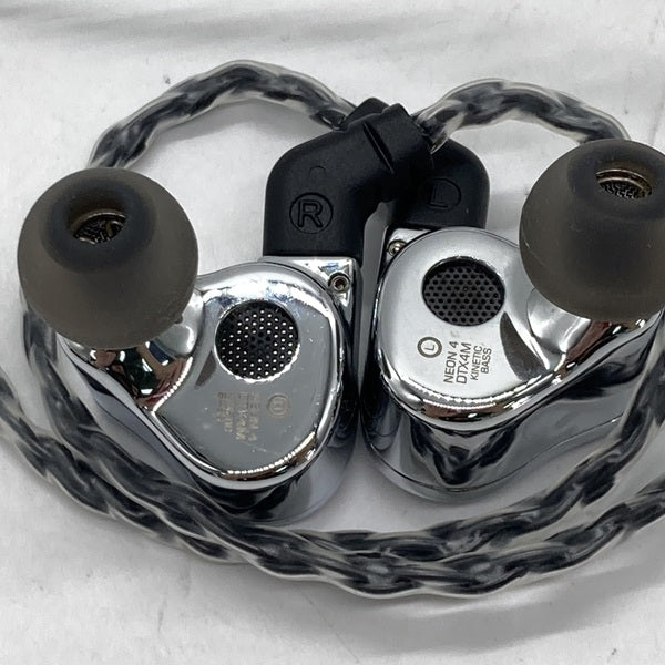 【中古】Neon 4【秋葉原】