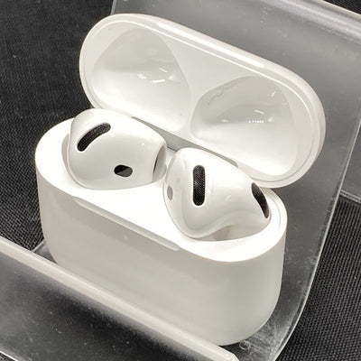 【中古】AirPods 4 MXP93J/A（アクティブノイズキャンセリング搭載）【秋葉原】
