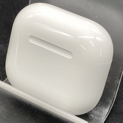 【中古】AirPods 4 MXP93J/A（アクティブノイズキャンセリング搭載）【秋葉原】