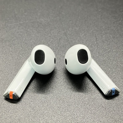 【中古】Galaxy Buds3 ホワイト 【SM-R530NZWAXJP】【秋葉原】
