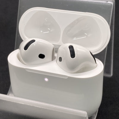 【中古】AirPods 4 MXP93J/A（アクティブノイズキャンセリング搭載）【名古屋】