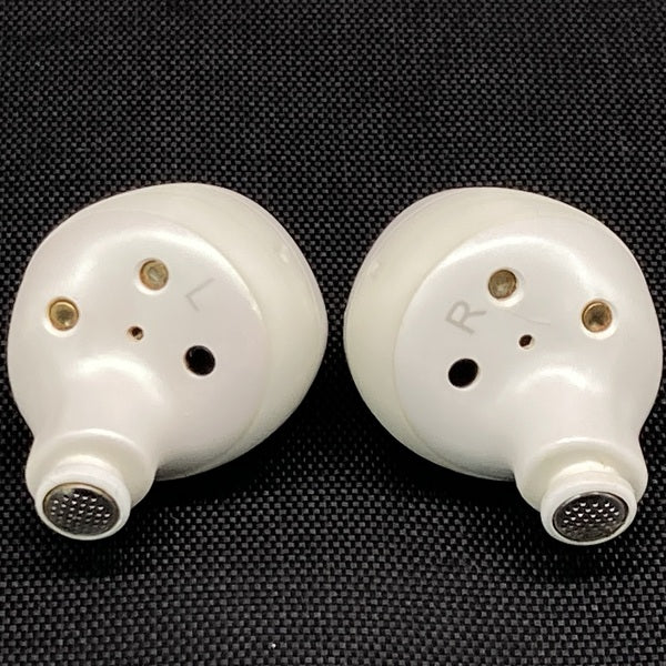【中古】Galaxy Buds ホワイト 【SM-R170NZWAXJP】【秋葉原】