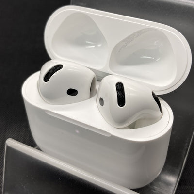 【中古】AirPods 4 MXP93J/A（アクティブノイズキャンセリング搭載）【日本橋】