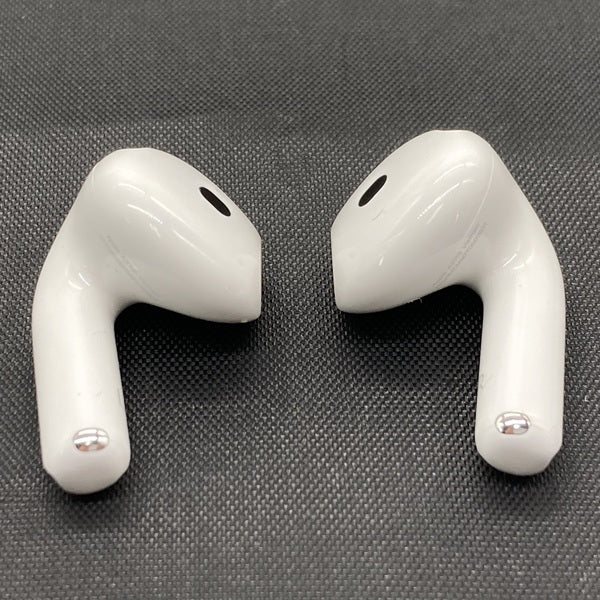 【中古】AirPods 4 MXP93J/A（アクティブノイズキャンセリング搭載）【秋葉原】