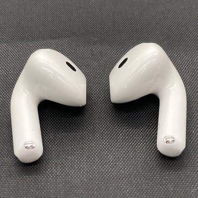 【中古】AirPods 4 MXP93J/A（アクティブノイズキャンセリング搭載）【秋葉原】