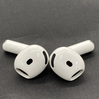 【中古】AirPods 4 MXP93J/A（アクティブノイズキャンセリング搭載）【秋葉原】