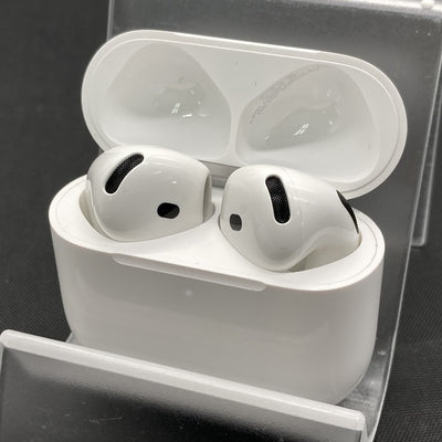【中古】AirPods 4 MXP93J/A（アクティブノイズキャンセリング搭載）【秋葉原】