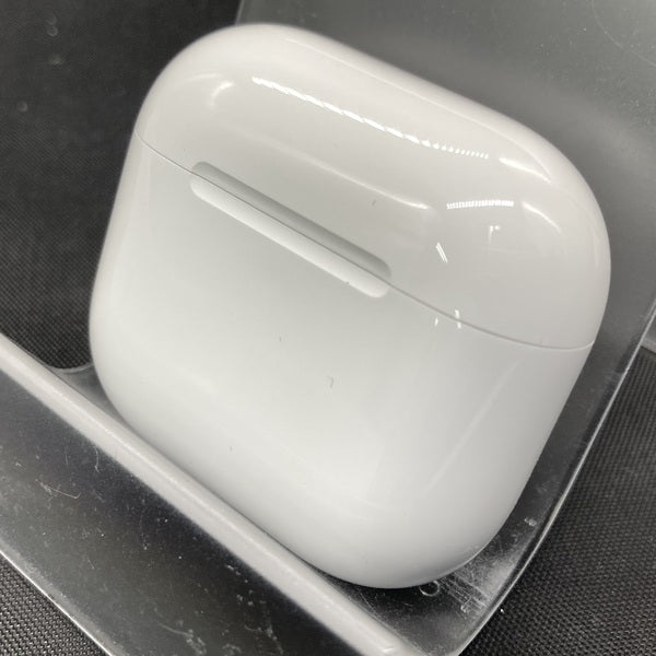 【中古】AirPods 4 MXP63J/A【日本橋】
