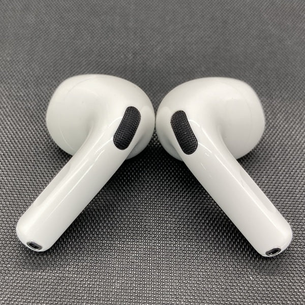 【中古】AirPods 4 MXP63J/A【日本橋】