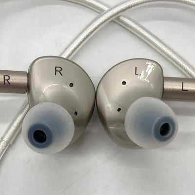 【中古】Que【日本橋】