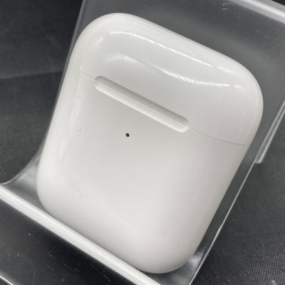 【中古】Wireless Charging Case for AirPods MR8U2J/A【秋葉原】
