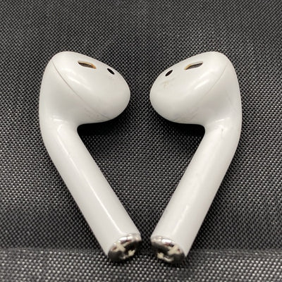 【中古】AirPods with Charging Case MV7N2J/A【日本橋】