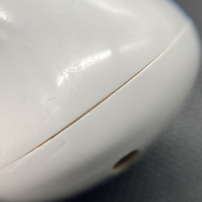 【中古】AirPods with Charging Case MV7N2J/A【日本橋】