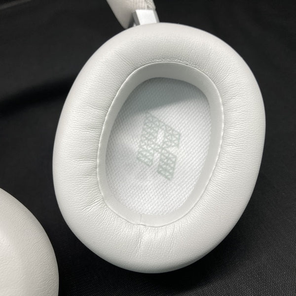 【中古】LIVE770NC ホワイト【JBLLIVE770NCWHT】【秋葉原】