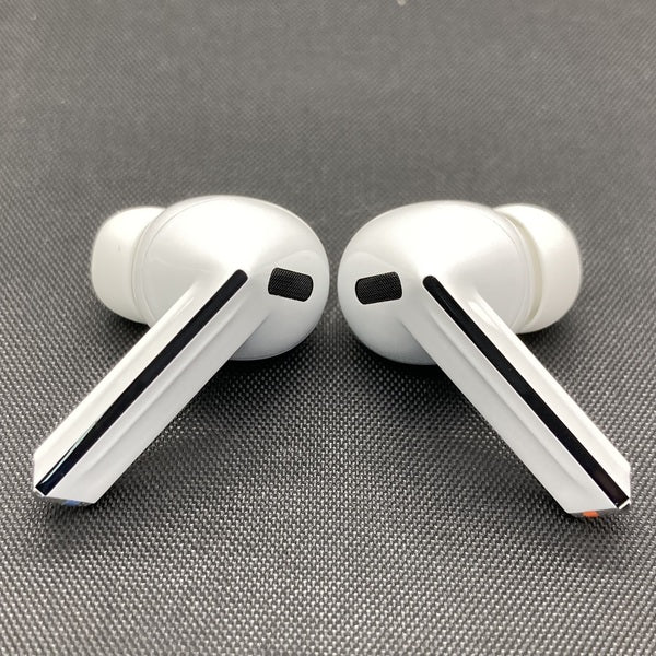 【中古】Galaxy Buds3 Pro ホワイト 【SM-R630NZWAXJP】【秋葉原】