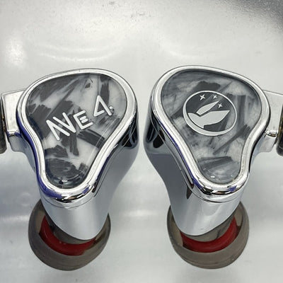 【中古】Neon 4【日本橋】