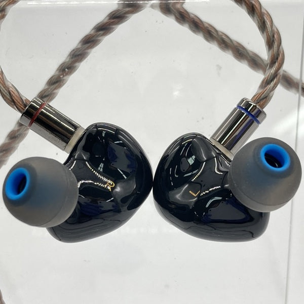 【中古】PERFORMER 8【日本橋】
