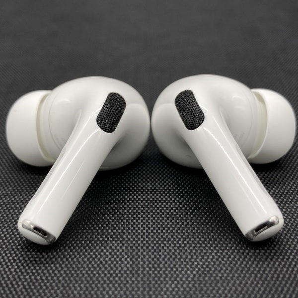 【中古】MagSafe充電ケース(USB-C)付きAirPods Pro(第2世代) MTJV3JA【秋葉原】