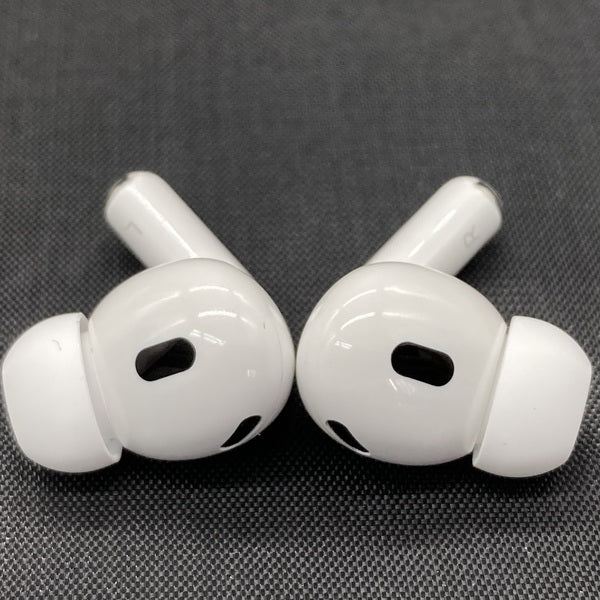 【中古】MagSafe充電ケース(USB-C)付きAirPods Pro(第2世代) MTJV3JA【日本橋】