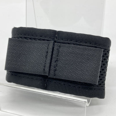 【中古】差し込むだけのハウジング保護用ふわふわツインチューブケース ブラック＜イヤホンが絡まないケーブル固定用ストッパー付き＞【VD608-BK】【秋葉原】