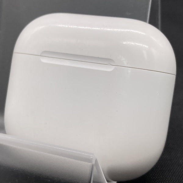 【中古】AirPods 4 MXP93J/A（アクティブノイズキャンセリング搭載）【秋葉原】