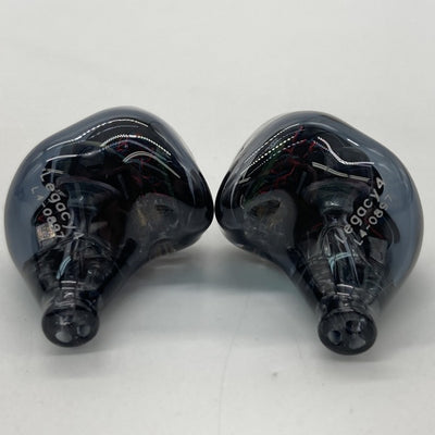 【中古】Legacy 4（ケーブル欠品）【秋葉原】