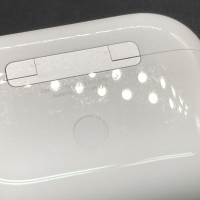 【中古】MagSafe充電ケース(USB-C)付きAirPods Pro(第2世代) MTJV3JA【秋葉原】