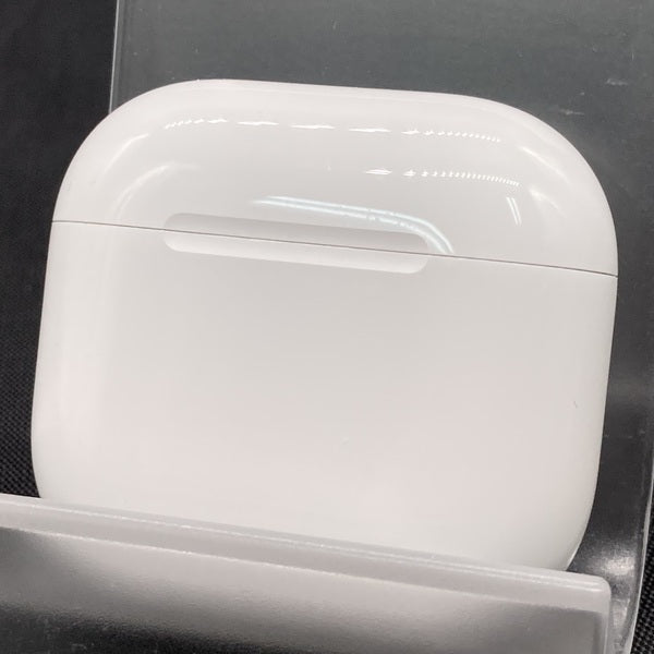【中古】AirPods 4 MXP93J/A（アクティブノイズキャンセリング搭載）【秋葉原】