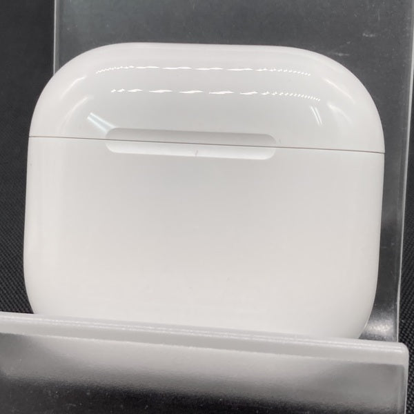 【中古】AirPods 4 MXP93J/A（アクティブノイズキャンセリング搭載）【秋葉原】
