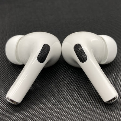 【中古】MagSafe充電ケース(USB-C)付きAirPods Pro(第2世代) MTJV3JA【日本橋】