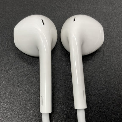 【中古】Apple EarPods with Remote and Mic【日本橋】