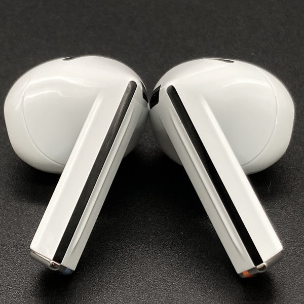 【中古】Galaxy Buds3 ホワイト 【SM-R530NZWAXJP】【秋葉原】