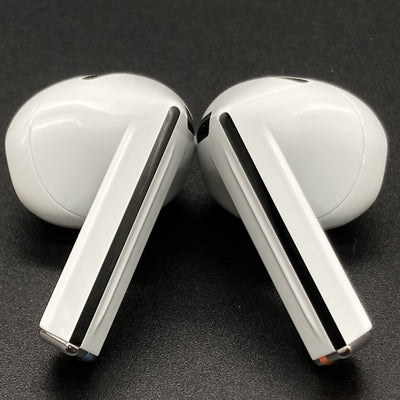 【中古】Galaxy Buds3 ホワイト 【SM-R530NZWAXJP】【秋葉原】