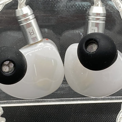 【中古】Z06 Blanc Edition(Universal Fit)【秋葉原】