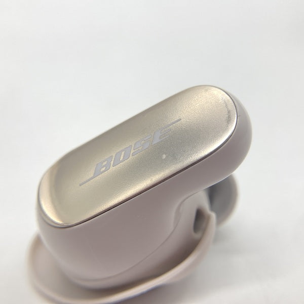 【中古】QuietComfort Ultra Earbuds White Smoke【秋葉原】