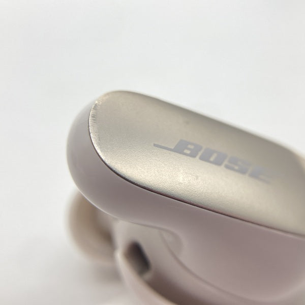 【中古】QuietComfort Ultra Earbuds White Smoke【秋葉原】
