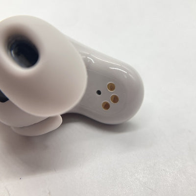 【中古】QuietComfort Ultra Earbuds White Smoke【秋葉原】