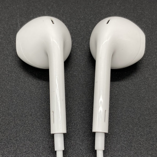 【中古】EarPods with Lightning Connector【日本橋】