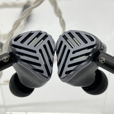 【中古】Tesseract(Universal Fit)【秋葉原】