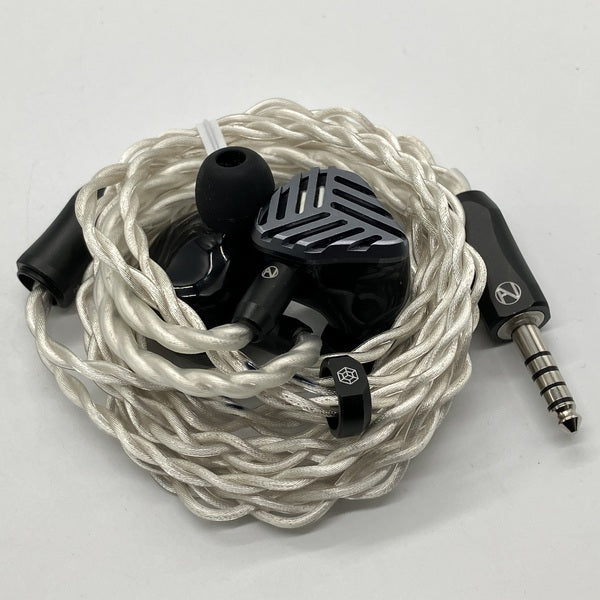 【中古】Tesseract(Universal Fit)【秋葉原】