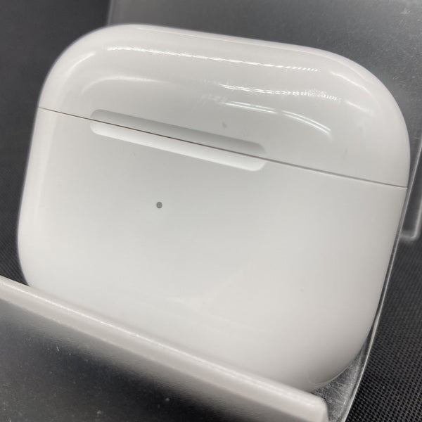 Apple 【中古】AirPods 充電ケース (第3世代)【日本橋】 – e