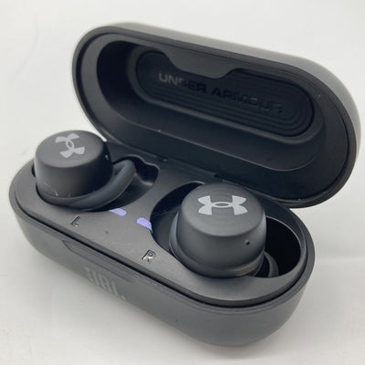 【中古】UA TRUE WIRELESS STREAK ブラック【UAJBLSTREAKBLK】【秋葉原】